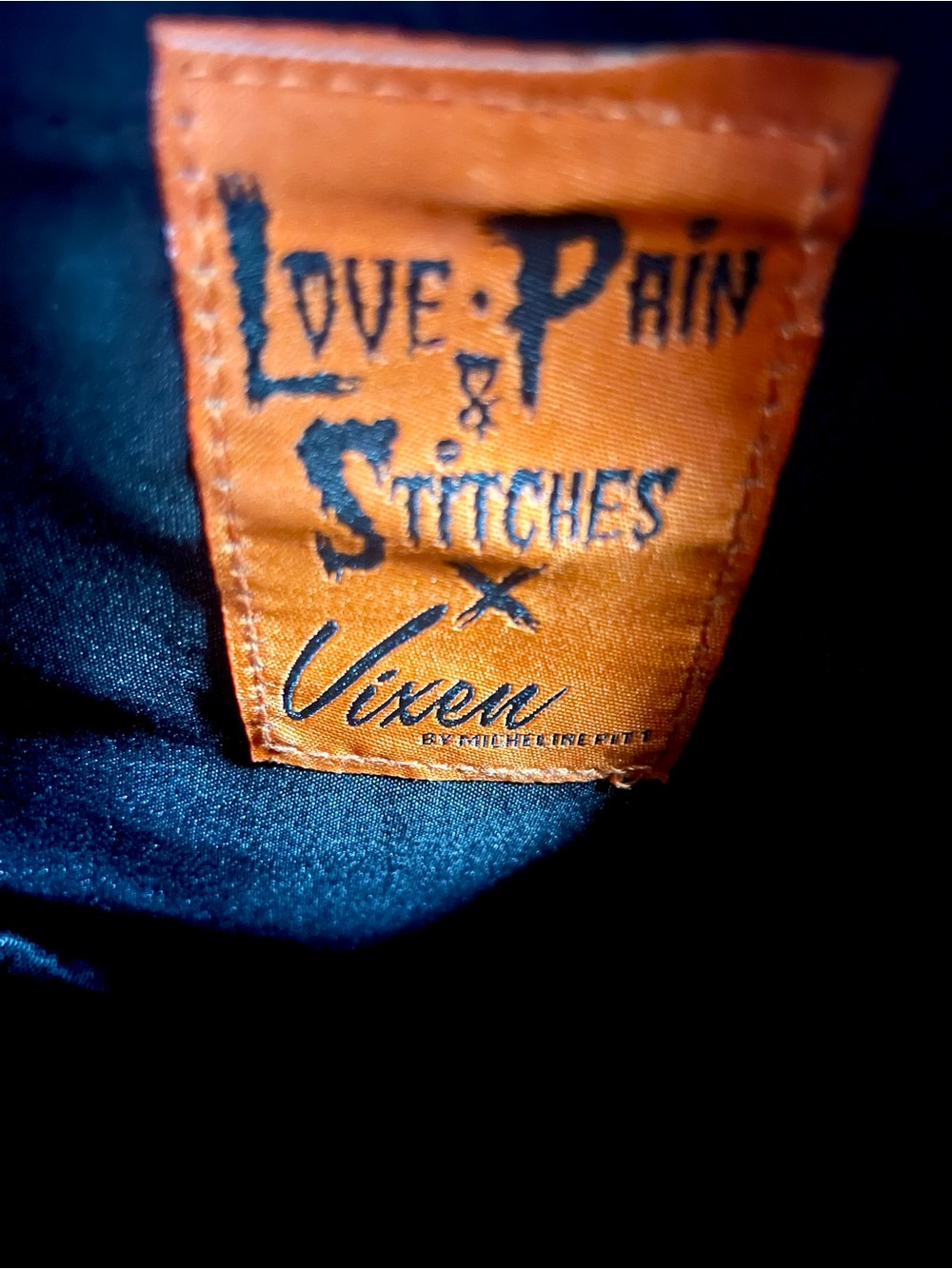 Vixen by Micheline Pitt Green Creature Crossbody Bag x Love, Pain & Stitches NWT - Picture 6 of 7